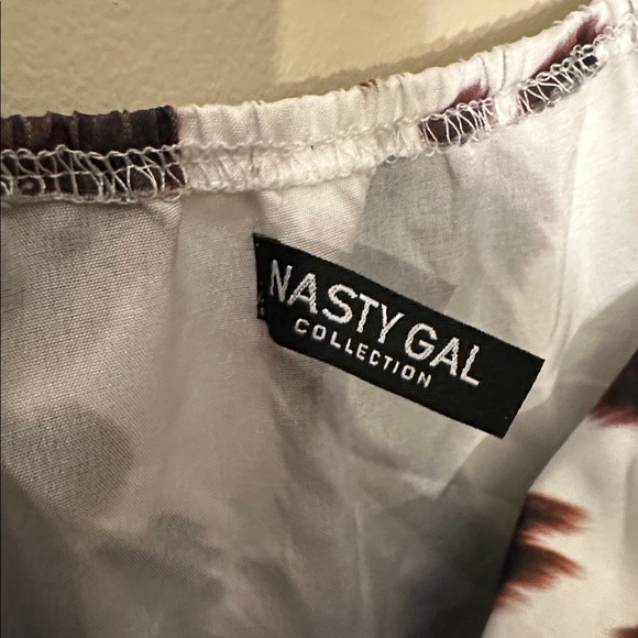 Nasty Gal Brown and White Patterned Camisole - Picture 2 of 3